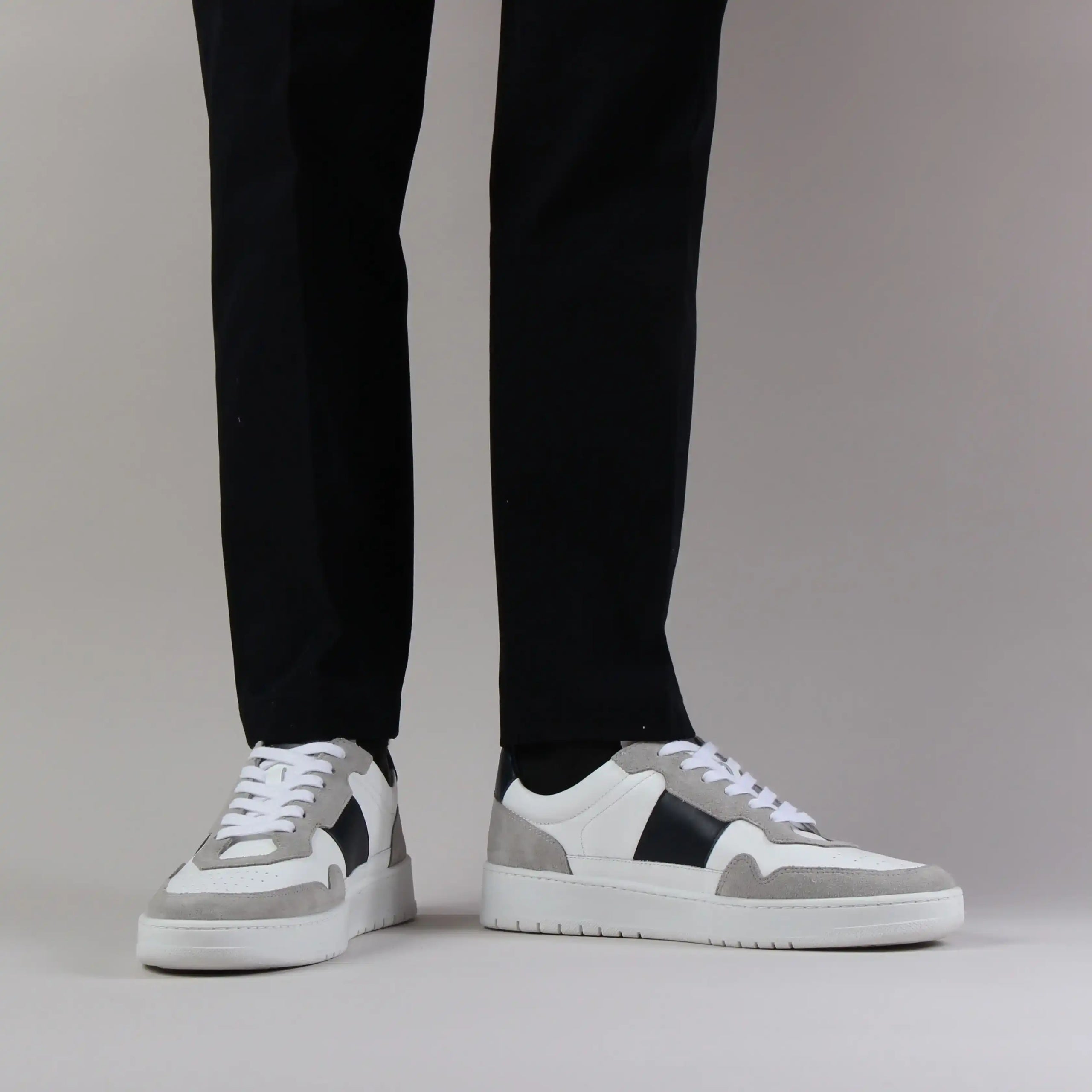 Sneakers noires en cuir de veau et naplak